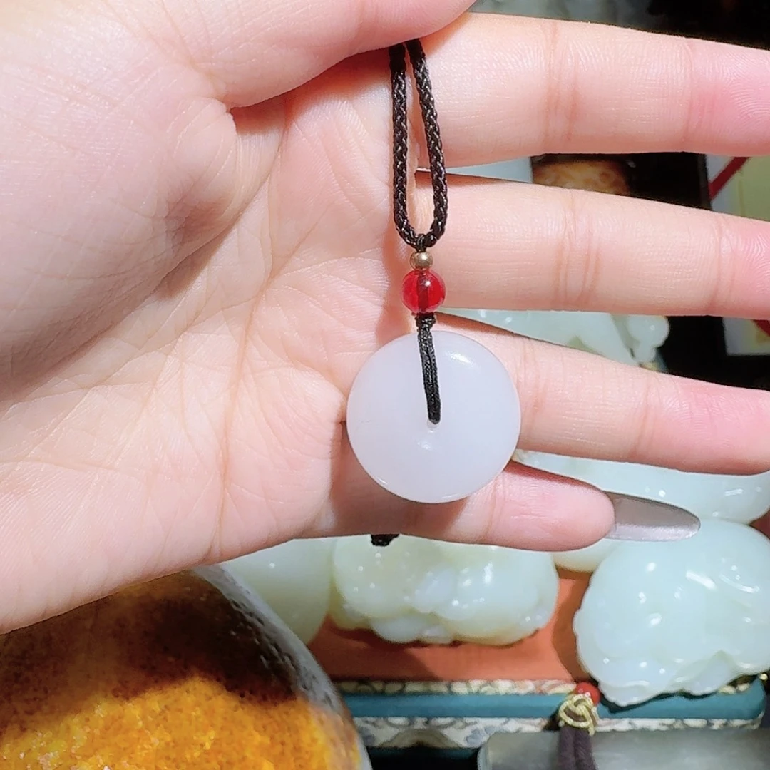未镶嵌透闪石质玉挂件赵****！