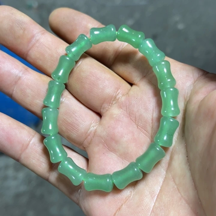 石英质玉未镶嵌颈饰