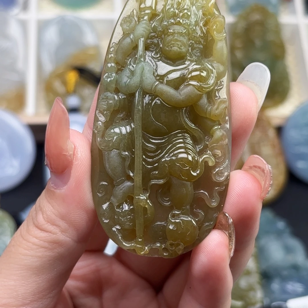 无***酒颈饰未镶嵌翡翠大黑天