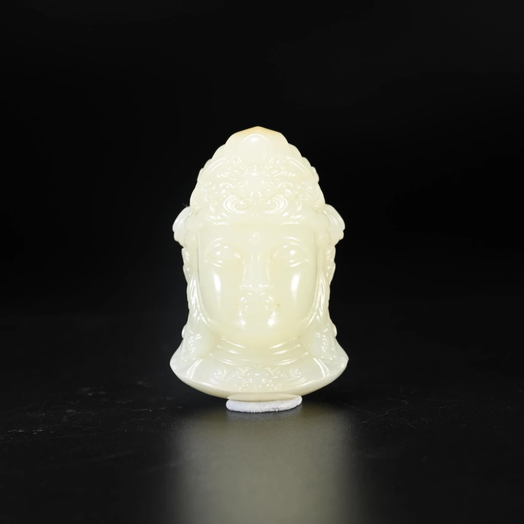 lot8804 和田玉且末糖佛首挂件/保利