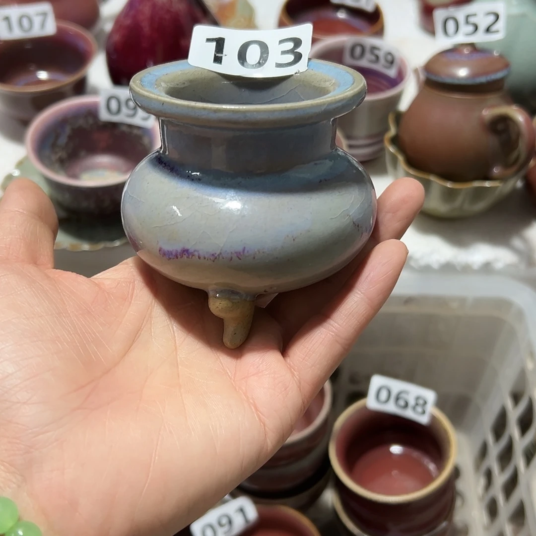 陶摆件手工香炉。，