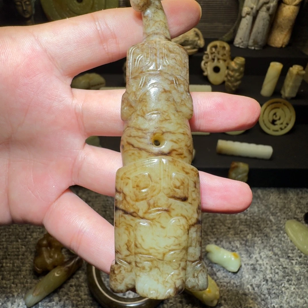 用***3和田玉（糖玉）未镶嵌颈饰