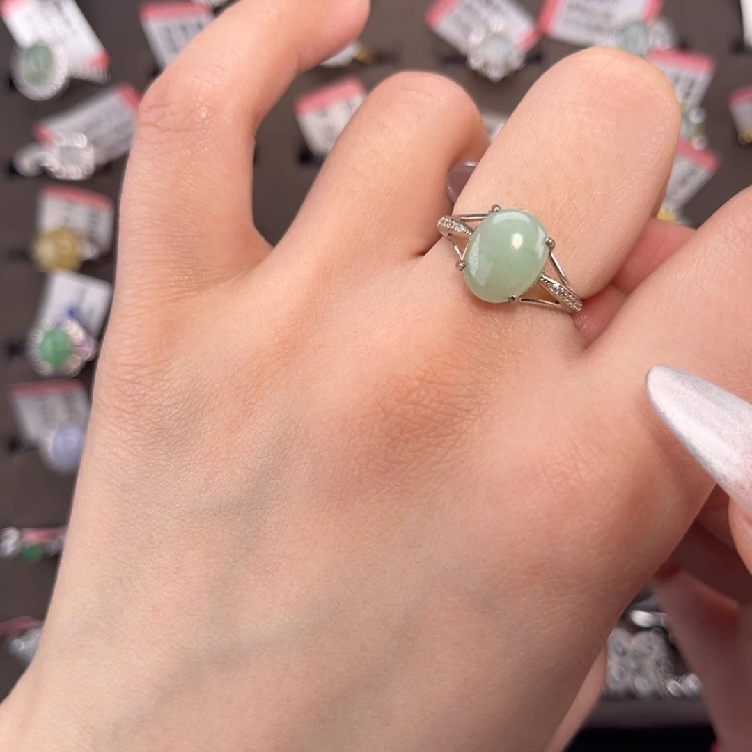 翡翠戒指银S925镶嵌69999