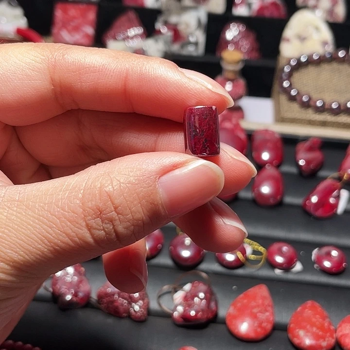 天然辰砂原矿红砂桶珠3.5克