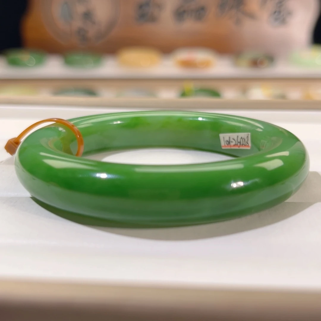 和田玉未镶嵌手镯  「俄碧 粉绿渐变」