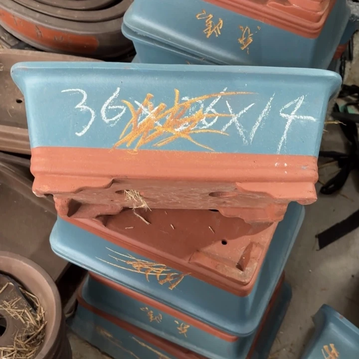 紫砂花盆100-3。