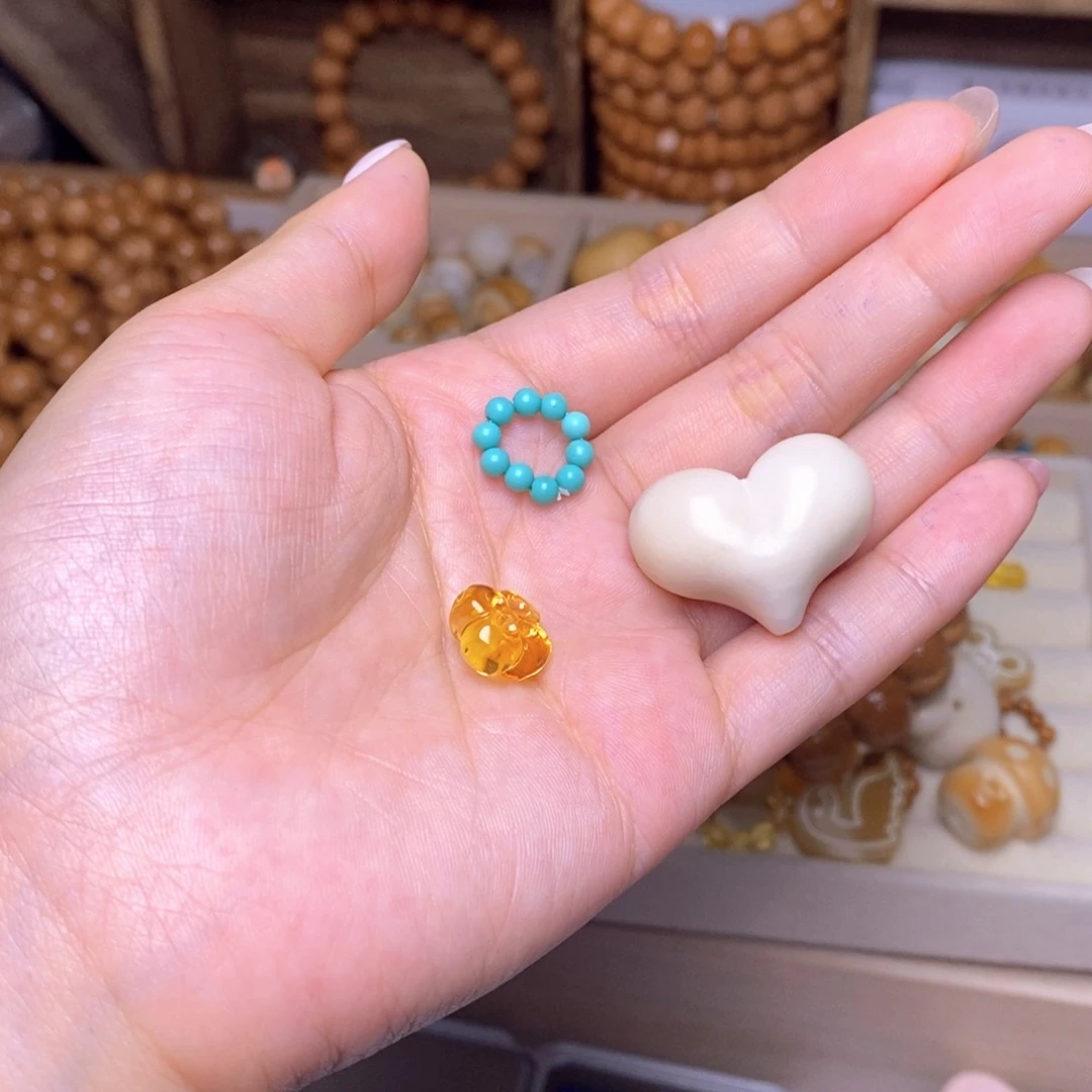 一***言猴头核桃吊坠小花0.5爱心