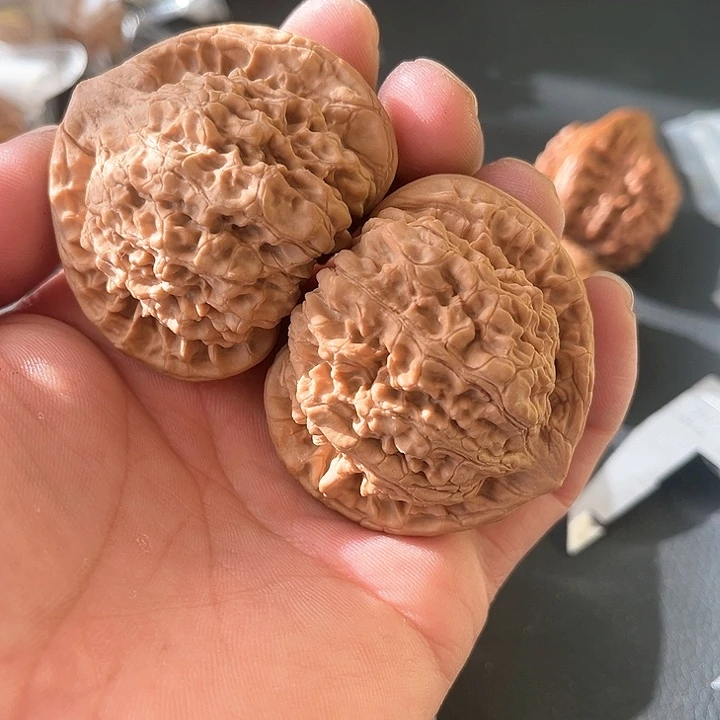 文玩核桃把件51尺麒麟纹官帽