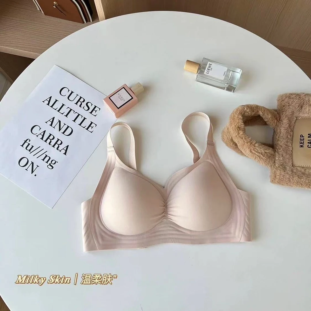 美美服装店A259裸感无痕 果冻条褶皱油光布提拉无痕背心