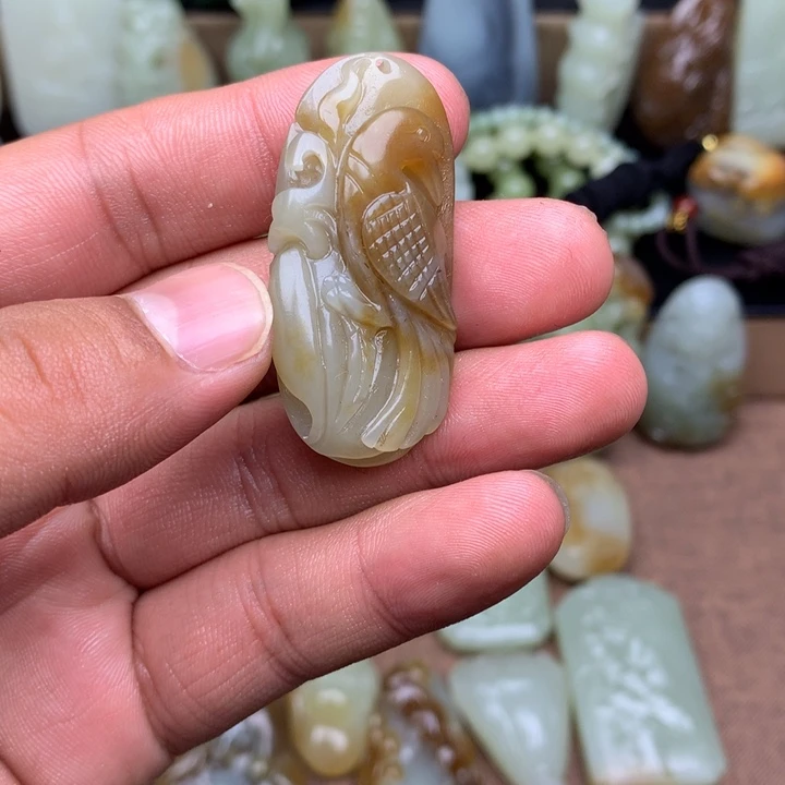 和田玉（糖玉）未镶嵌颈饰