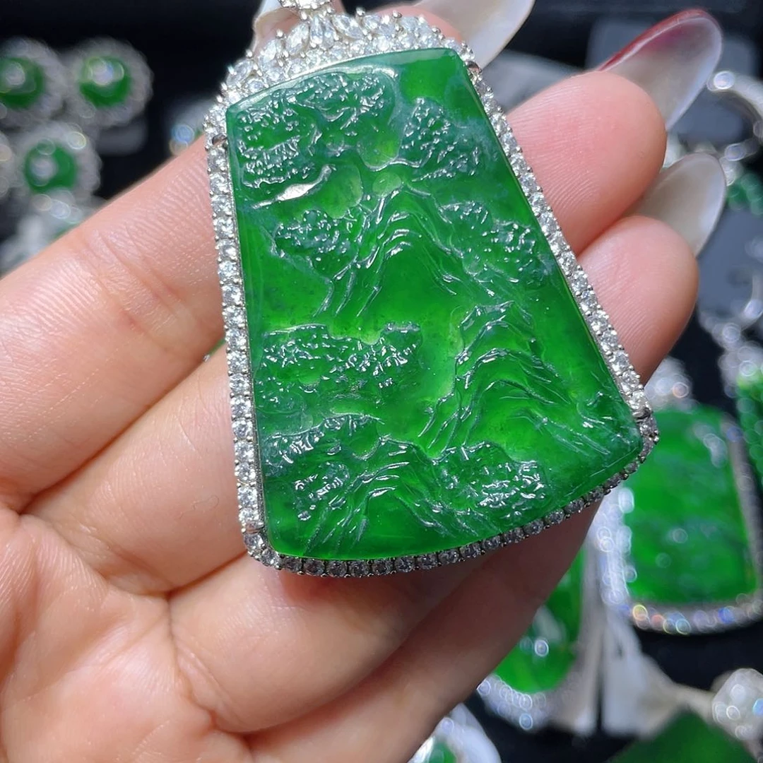 翡翠颈饰银S925镶嵌翡翠