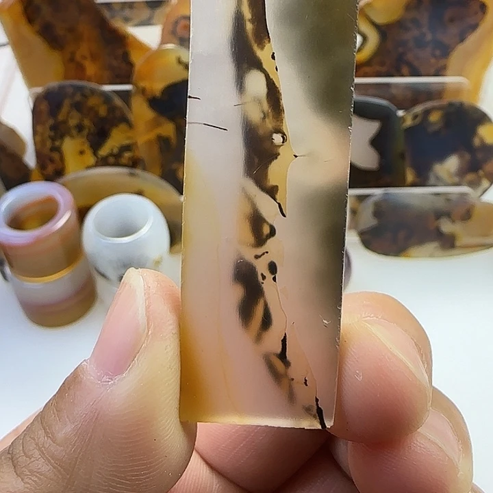 玛瑙/玉髓未镶嵌颈饰