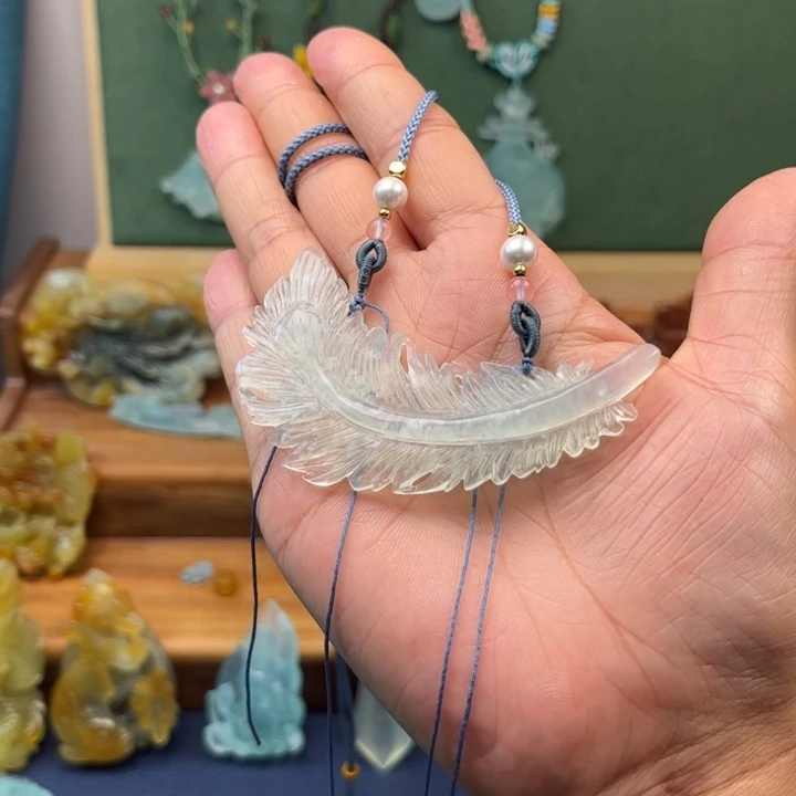 蛇纹石玉合金吊坠