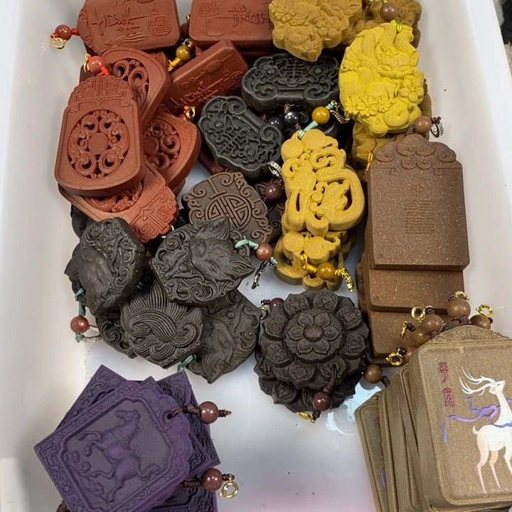 泥塑合香成品牌子任选3块（都有活扣）