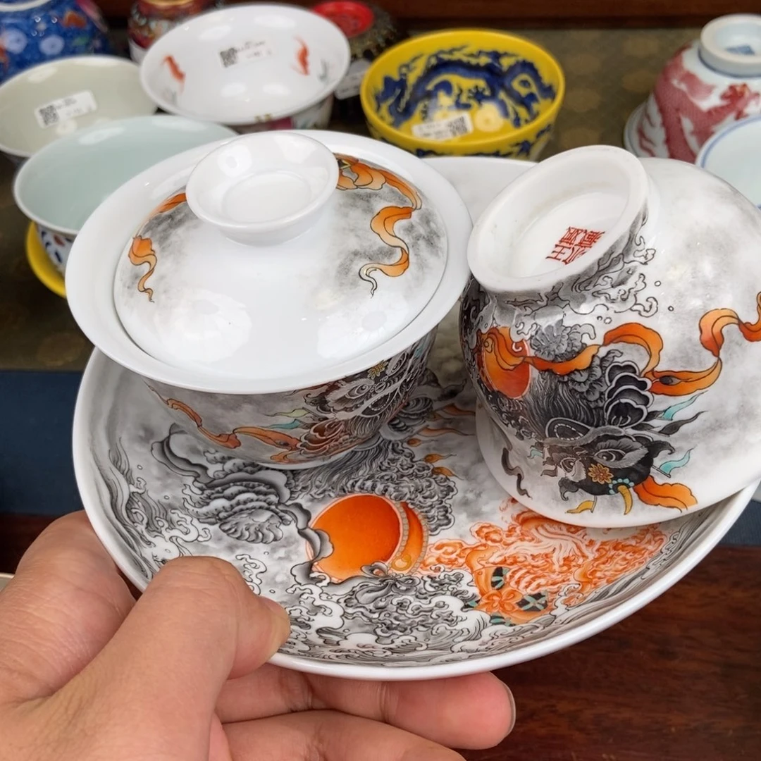 陶瓷艺术家的作品是一种