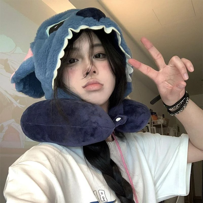 日式史迪仔U型枕连帽子网红卡通飞机旅行护颈枕午睡枕情侣