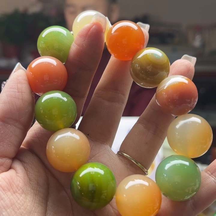 玛瑙/玉髓颈饰未镶嵌