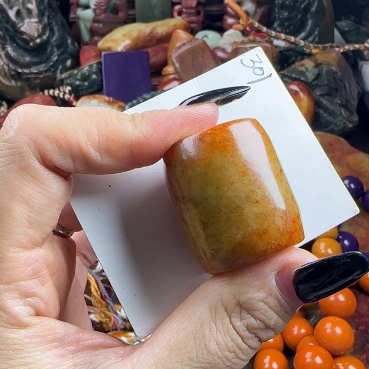 透闪石质玉未镶嵌珠宝奇石