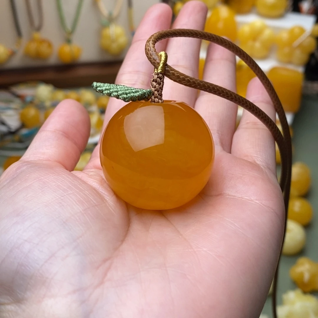 琥珀未镶嵌颈饰苹果