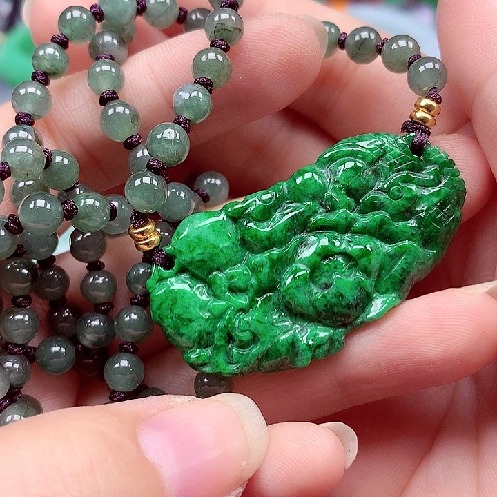 翡翠未镶嵌颈饰翡翠