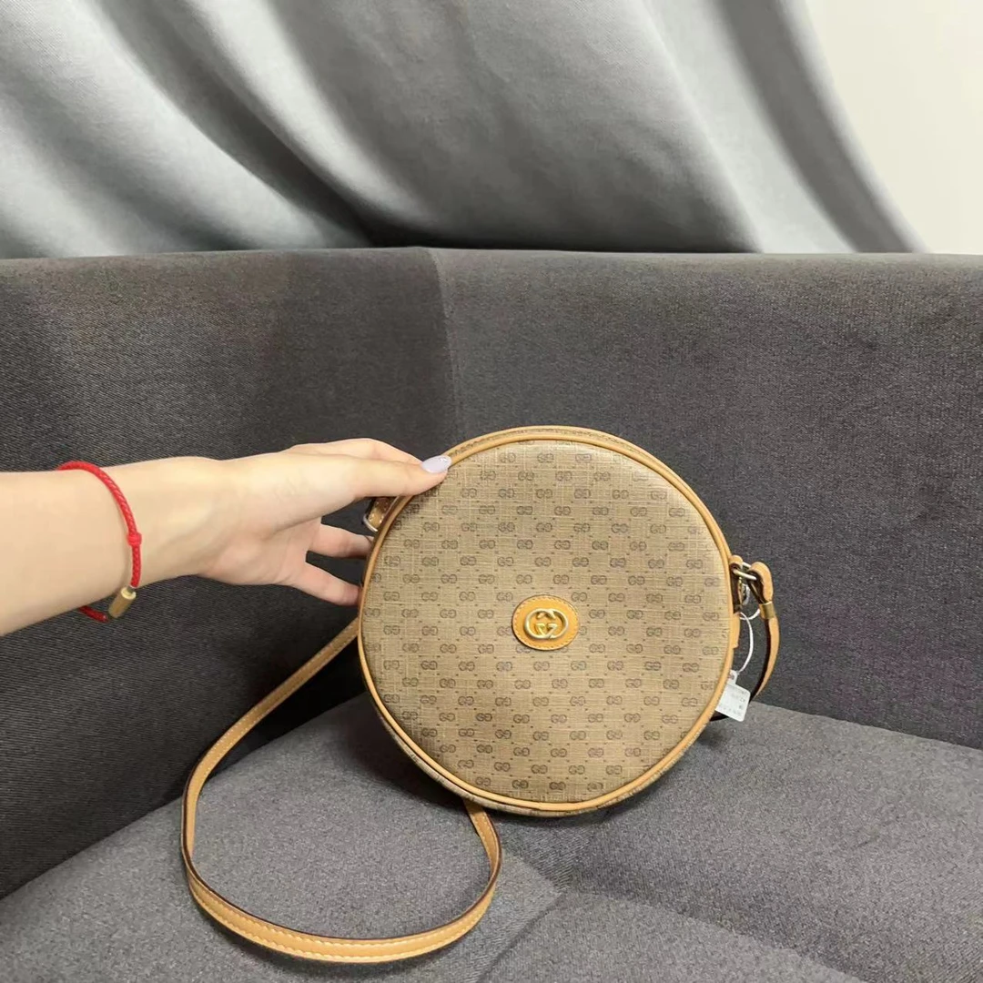 95新 GUCCI/古驰 兔兔奢 /古驰圆饼斜挎包/250227001