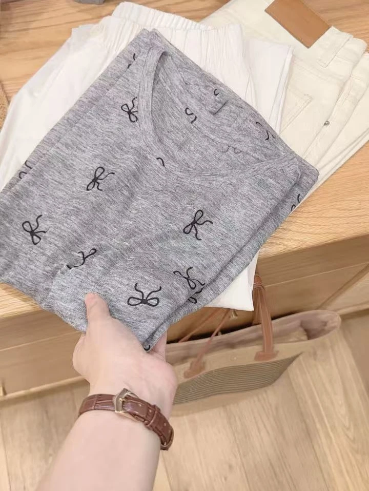 七言家巨好看！夏季ins穿搭灰色蝴蝶结柔软短袖
