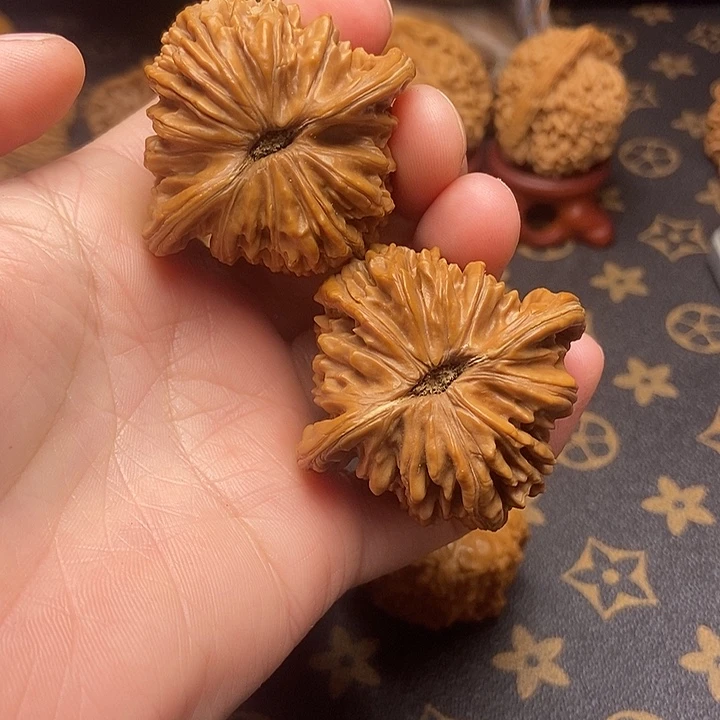 把件文玩核桃四座楼