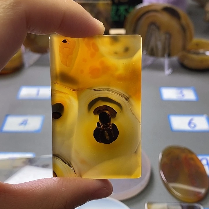 玛瑙/玉髓未镶嵌珠宝半成品33