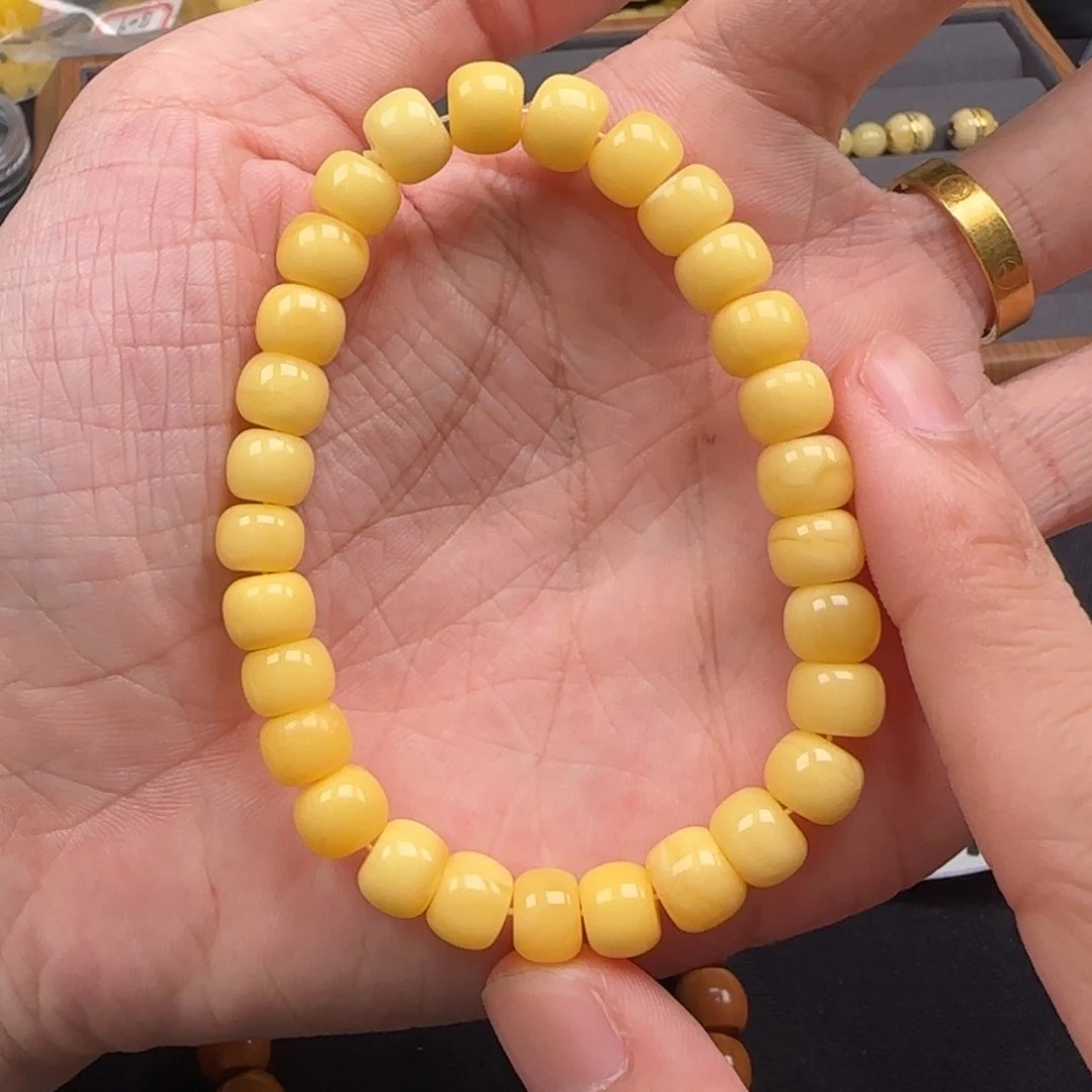 蜜蜡裸石未镶嵌天然b23