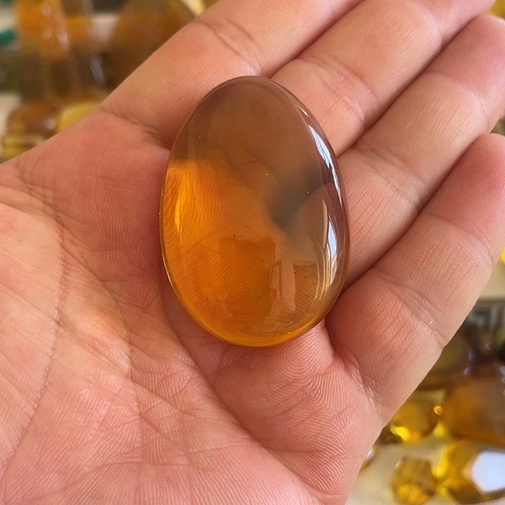 琥珀未镶嵌裸石吊坠