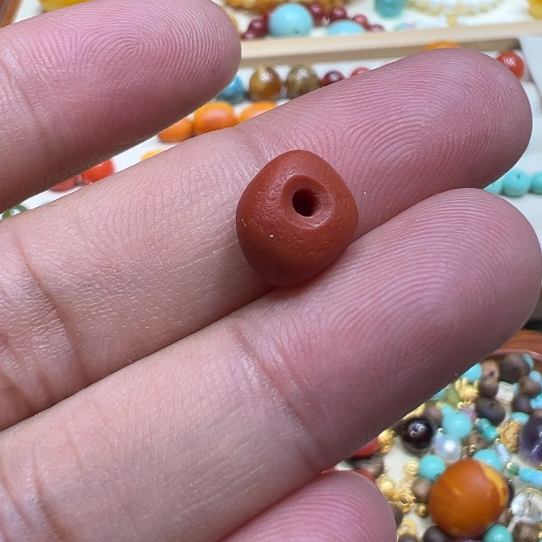 三***七颈饰未镶嵌南红玛瑙