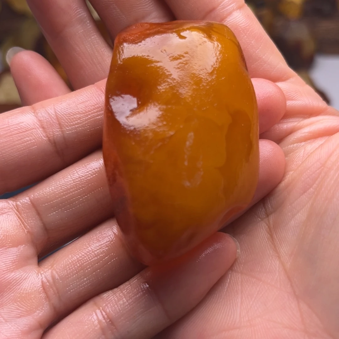 贝***嘟未镶嵌定制琥珀蜜蜡定制随型