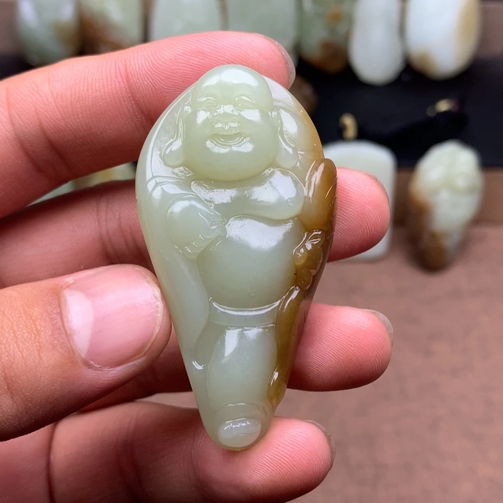 和田玉（糖玉）未镶嵌颈饰