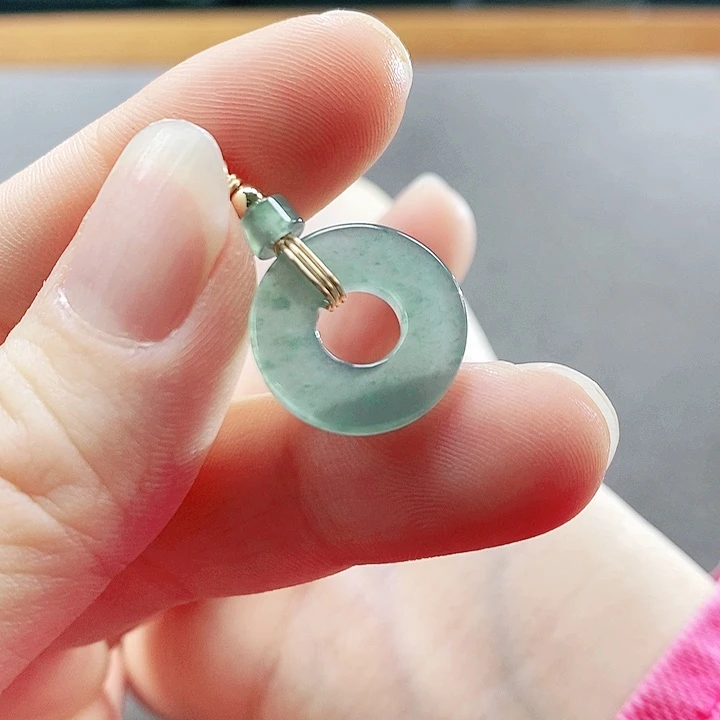 翡翠未镶嵌手镯（圆镯）