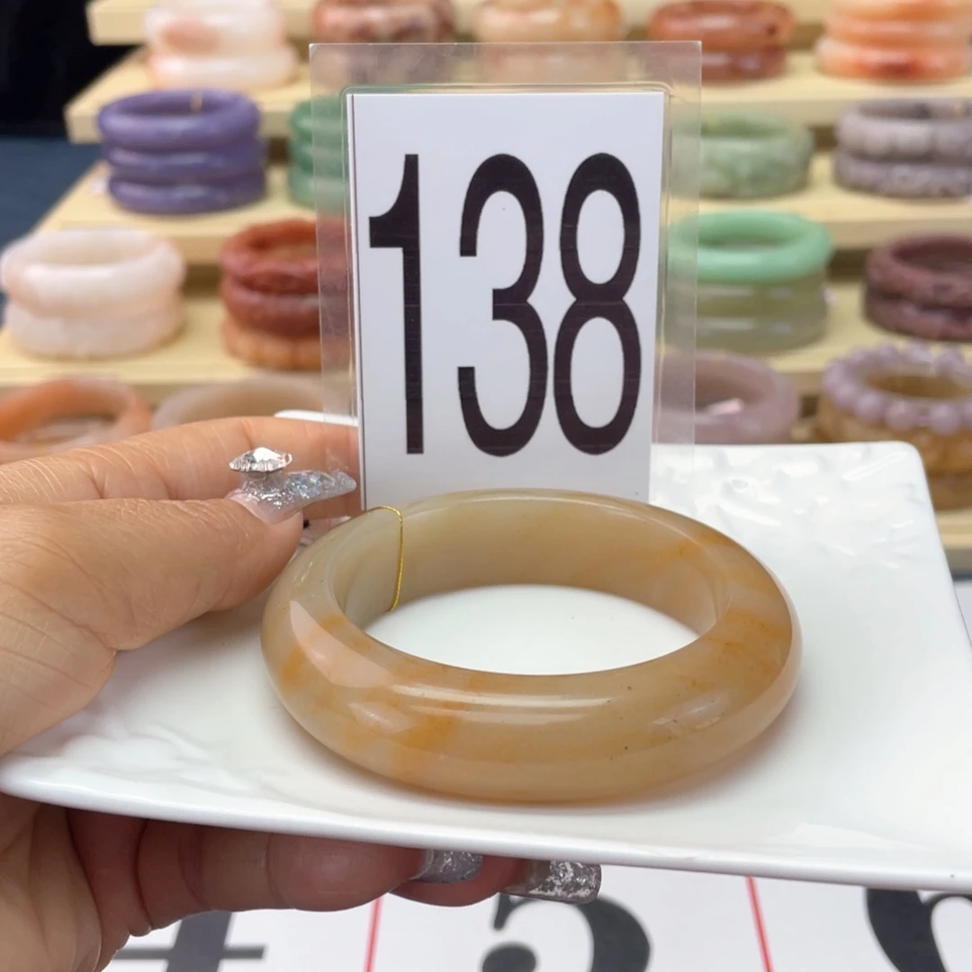 石英岩玉未镶嵌手镯56.6