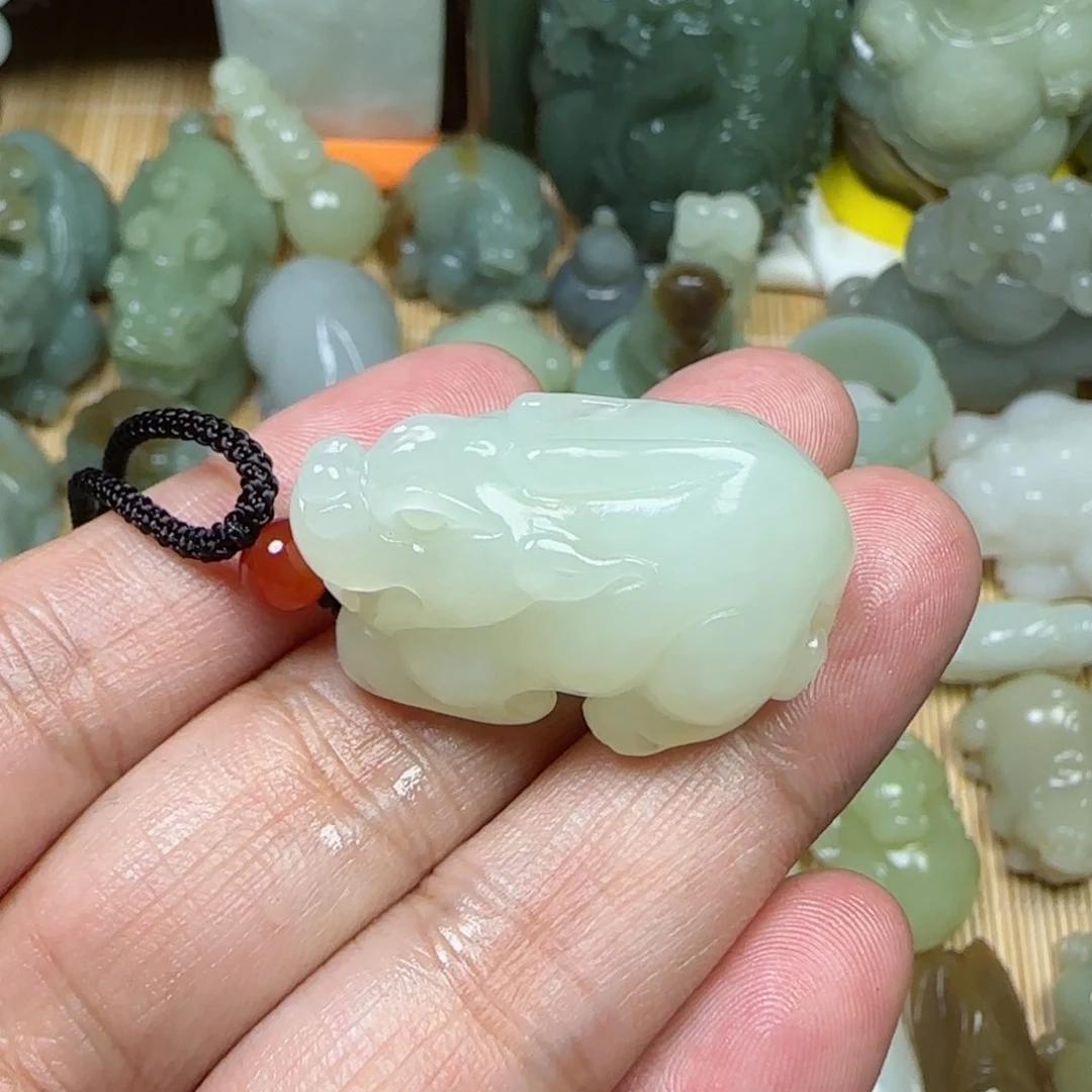 未镶嵌和田玉挂件