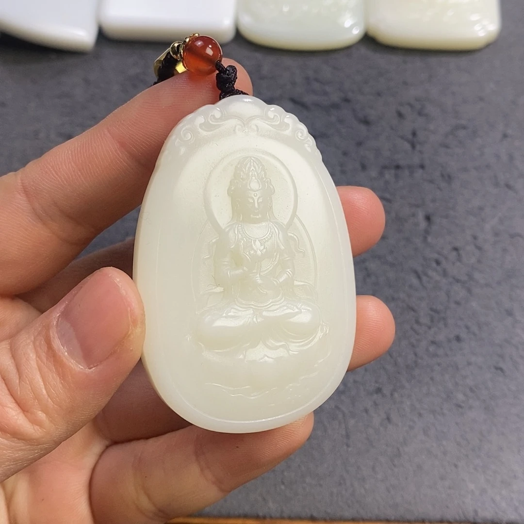 颈饰未镶嵌和田玉