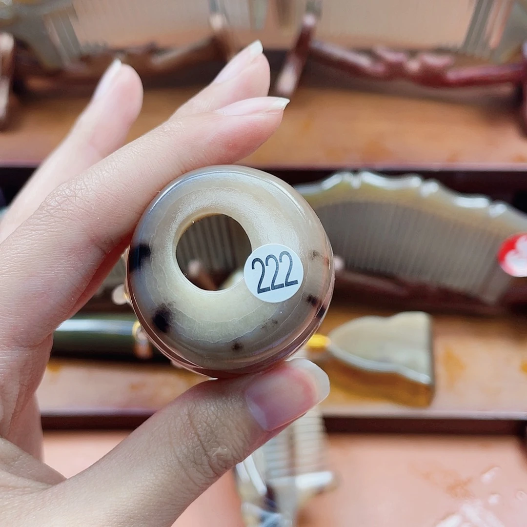 纯手工制作的牛角梳222