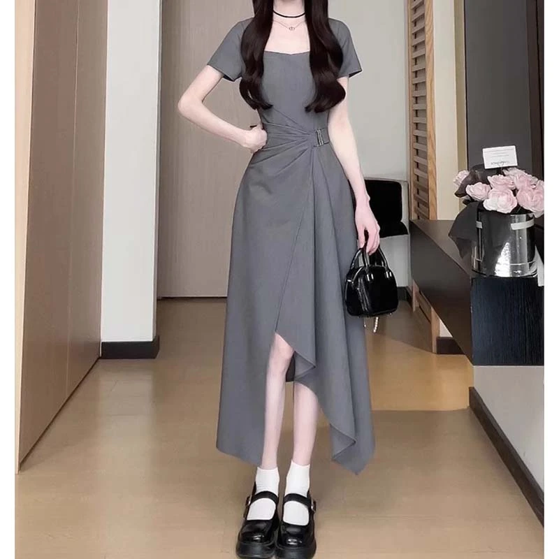 XH夏季新款一片式掐腰裙不规则设计感长裙通勤黑色连衣裙女D2415