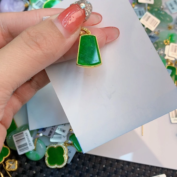 颈饰未镶嵌翡翠哗*天然翡翠