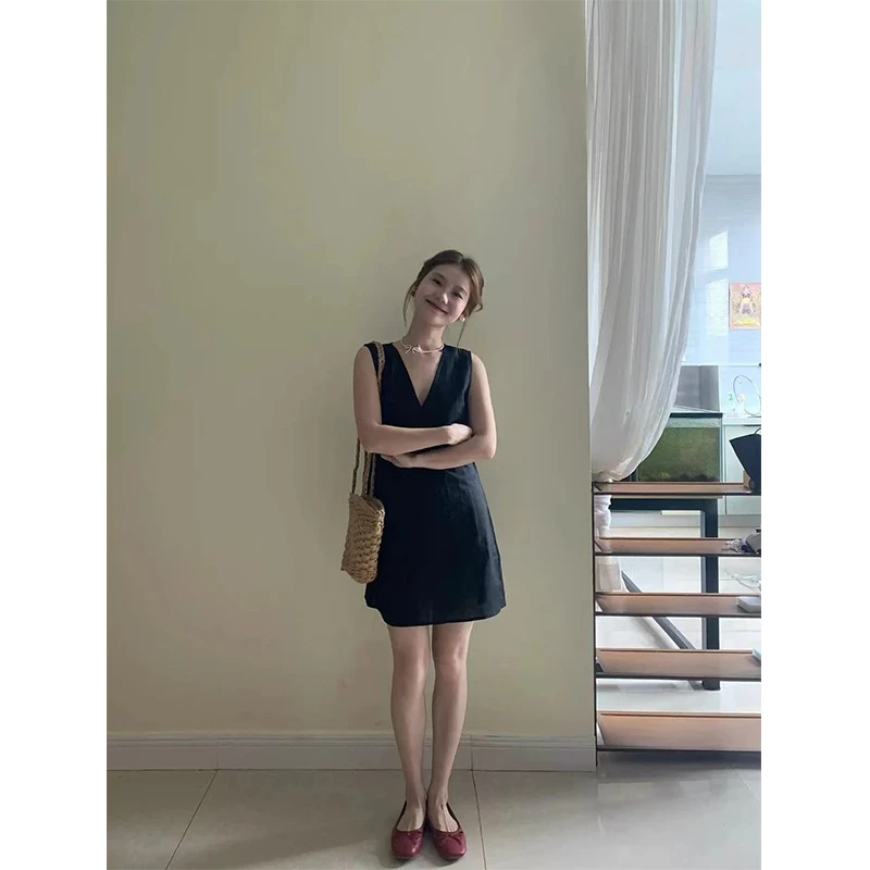 极简风气质小个子无袖背心连衣裙女宽松显瘦小众显瘦休闲A字短裙