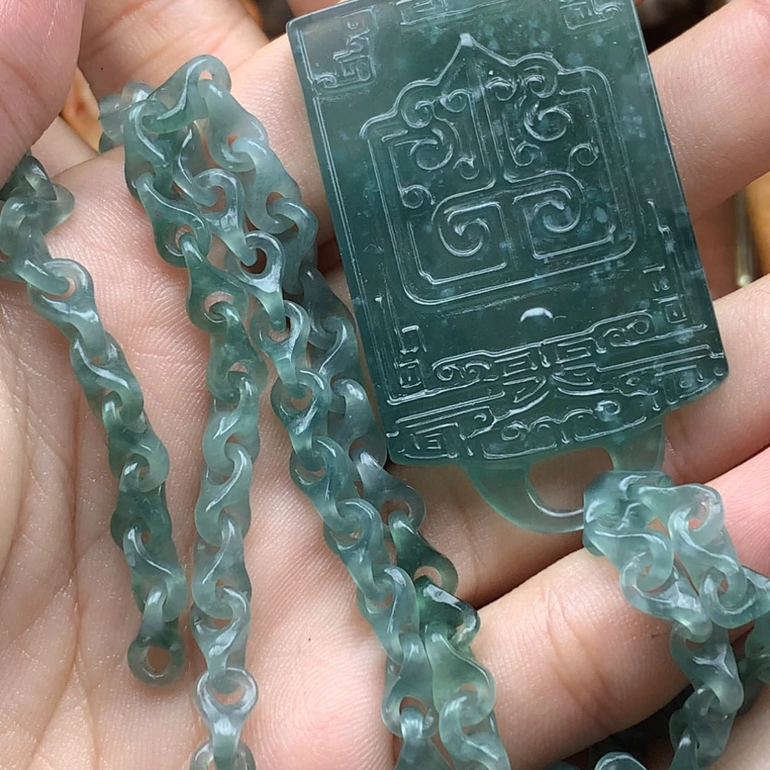 大***金定制翡翠未镶嵌翡翠