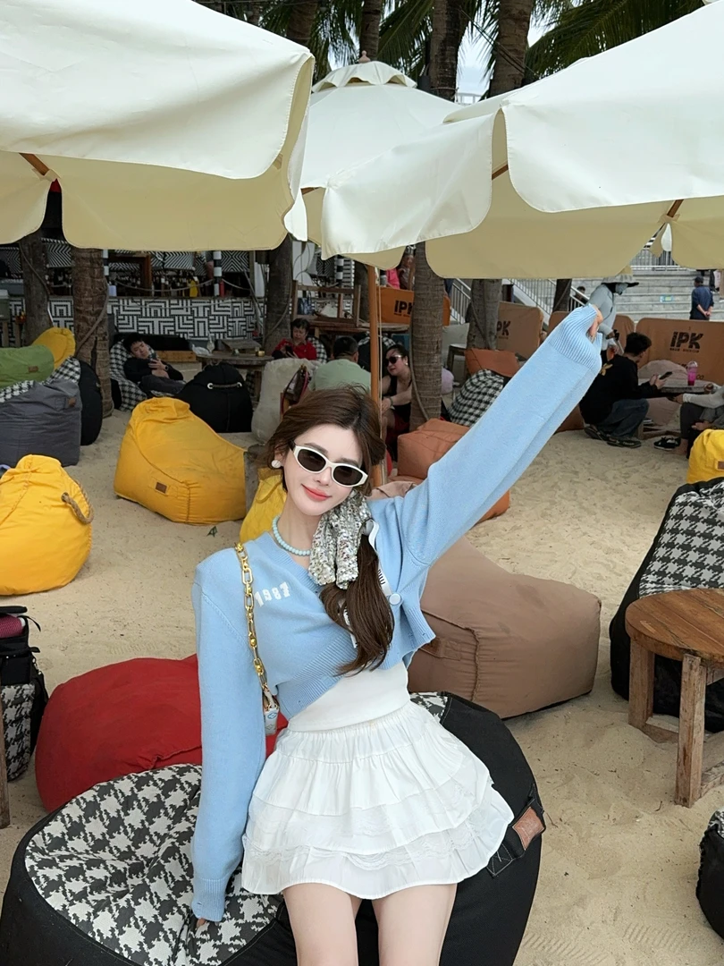 米娜家【蓝色之恋】菜订制蓝色数字针织开衫