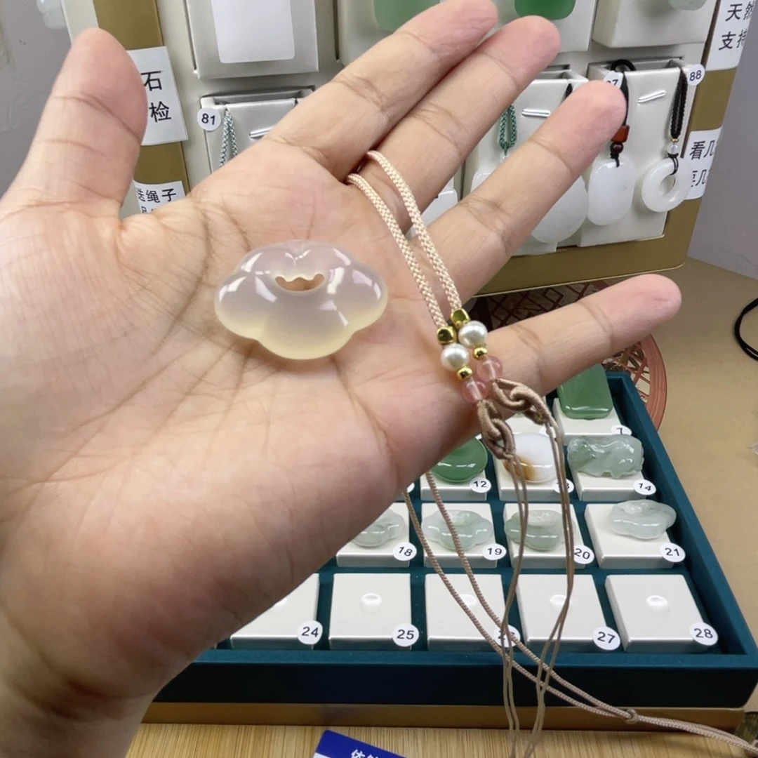玛瑙/玉髓颈饰未镶嵌