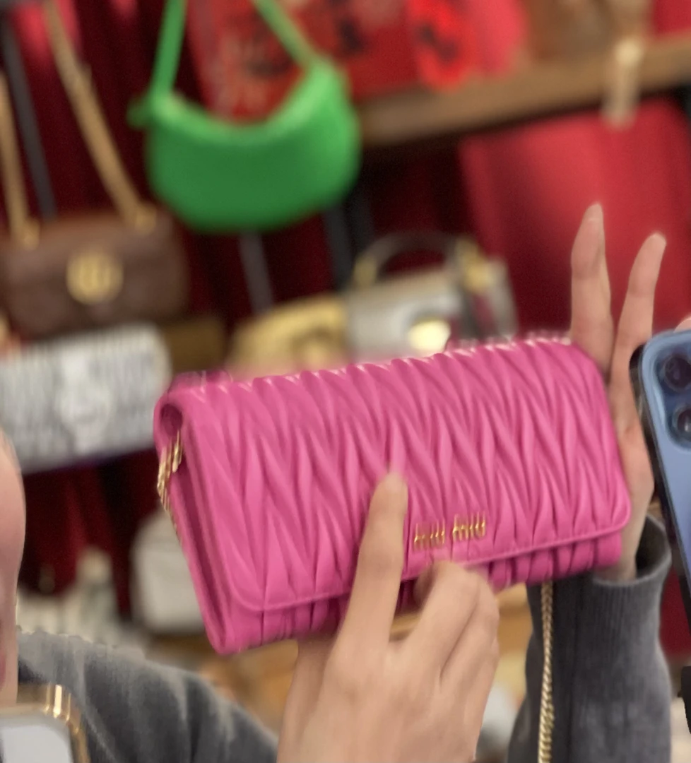 95新 MIU MIU/缪缪 阿白奢品/缪缪 手拿包