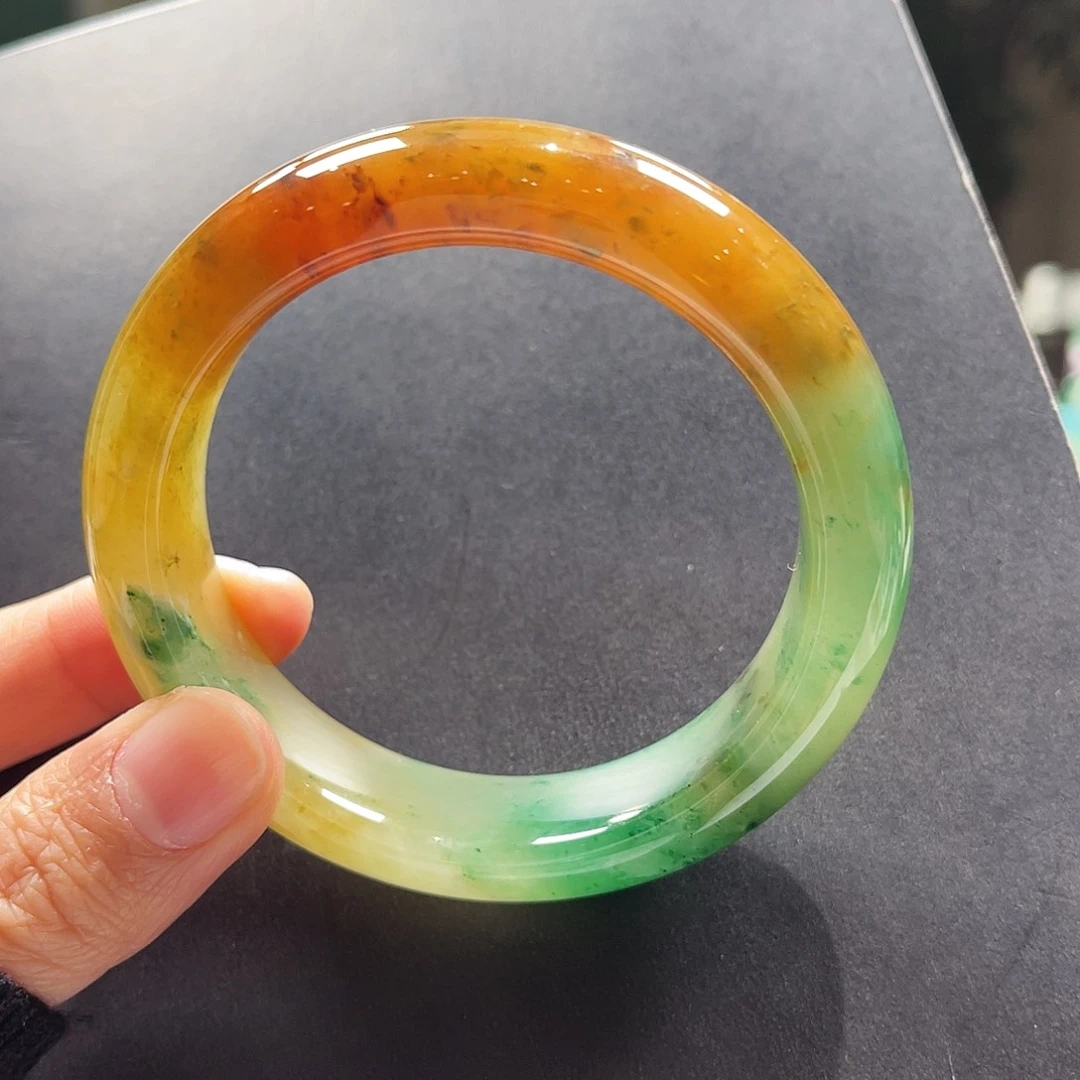 愈***石英质玉未镶嵌手镯