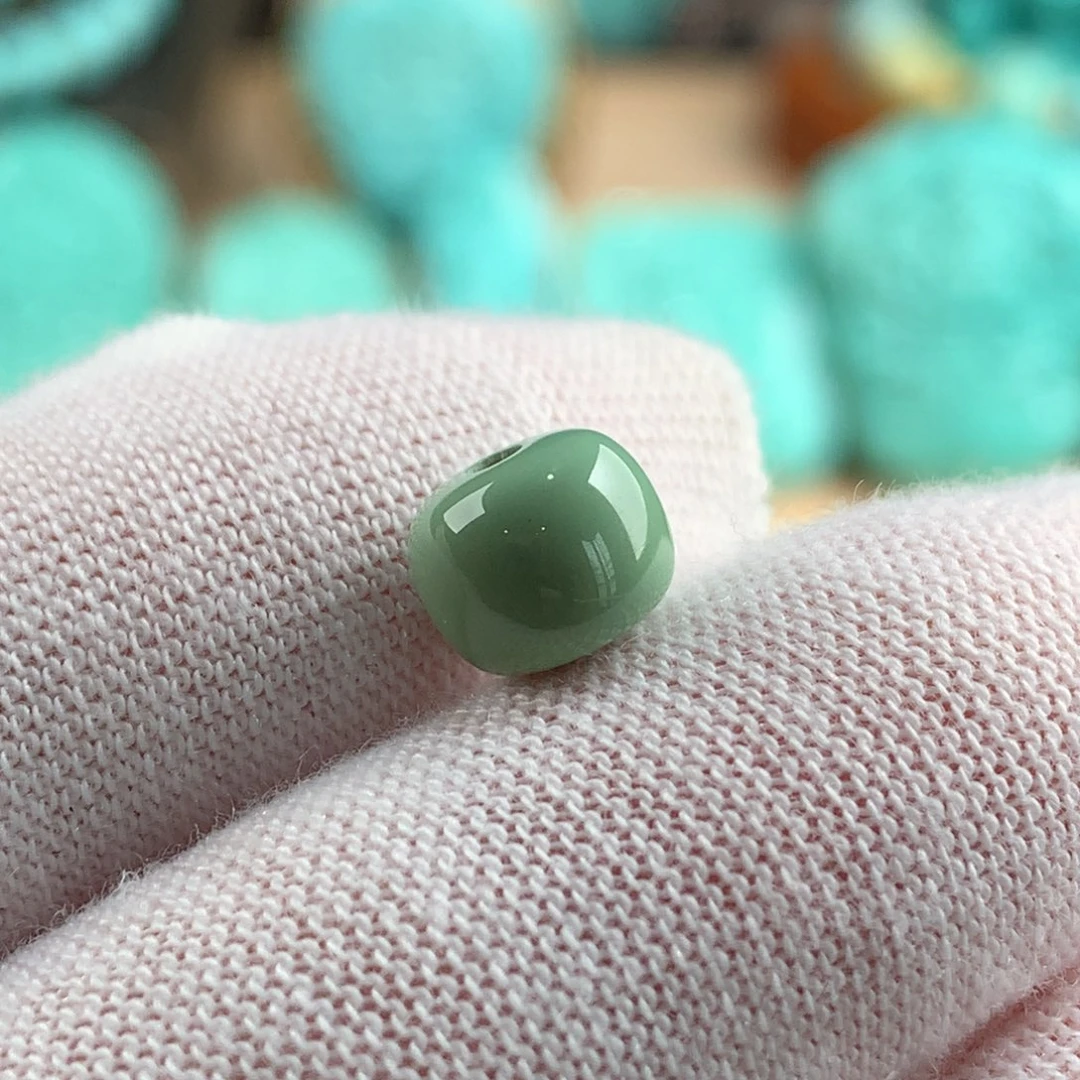 绿松石未镶嵌菜籽绿老型卡8