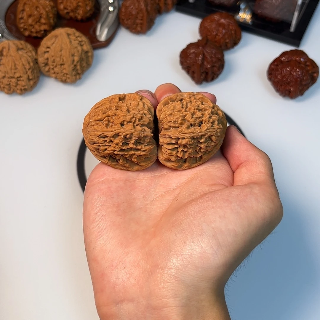 文玩核桃吊坠J22535