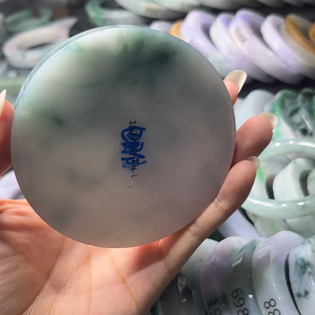 定制翡翠手镯未镶嵌月**城