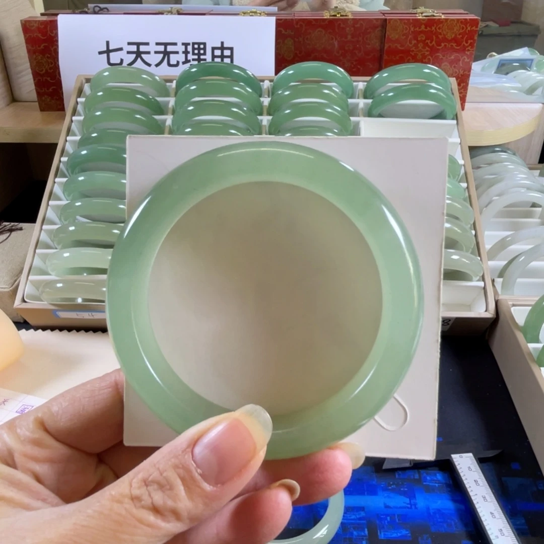 东陵石未镶嵌手镯58
